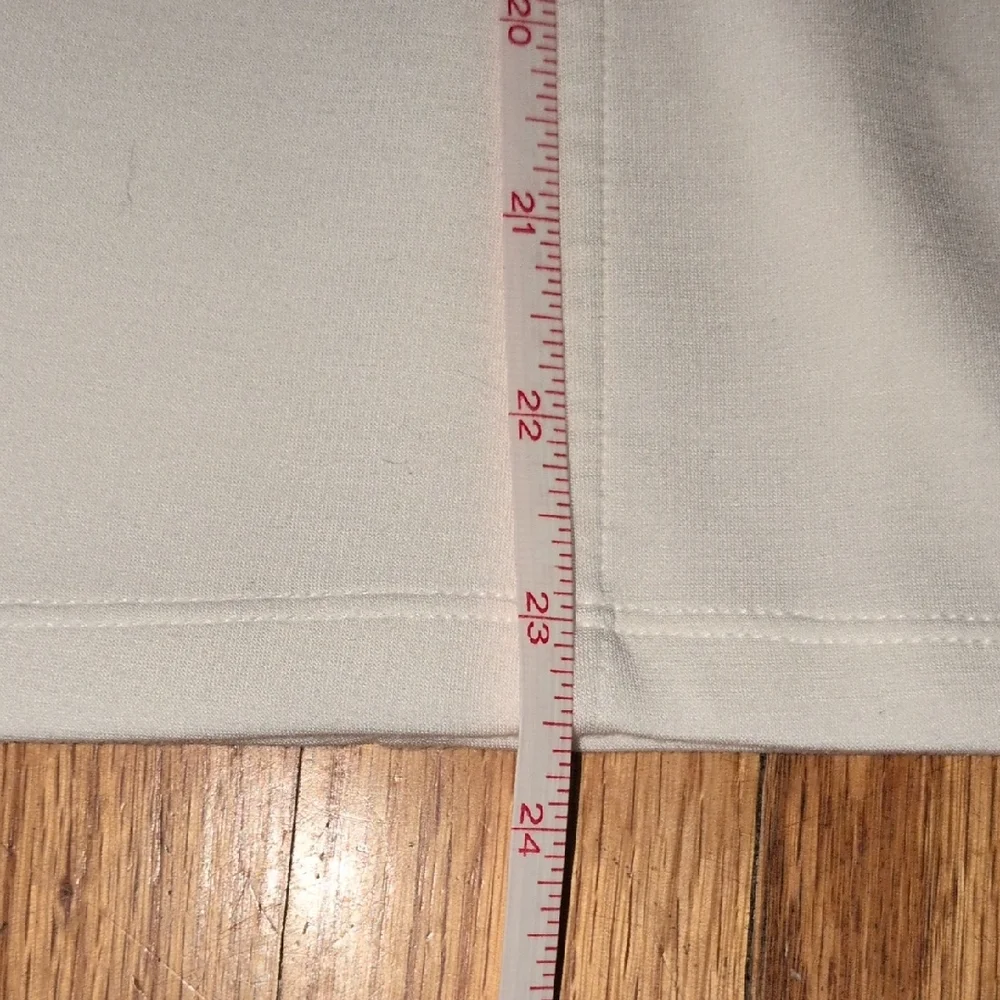 Banana Republic women's white structured Short Sleeve Top  fabric M - Picture 7 of 7